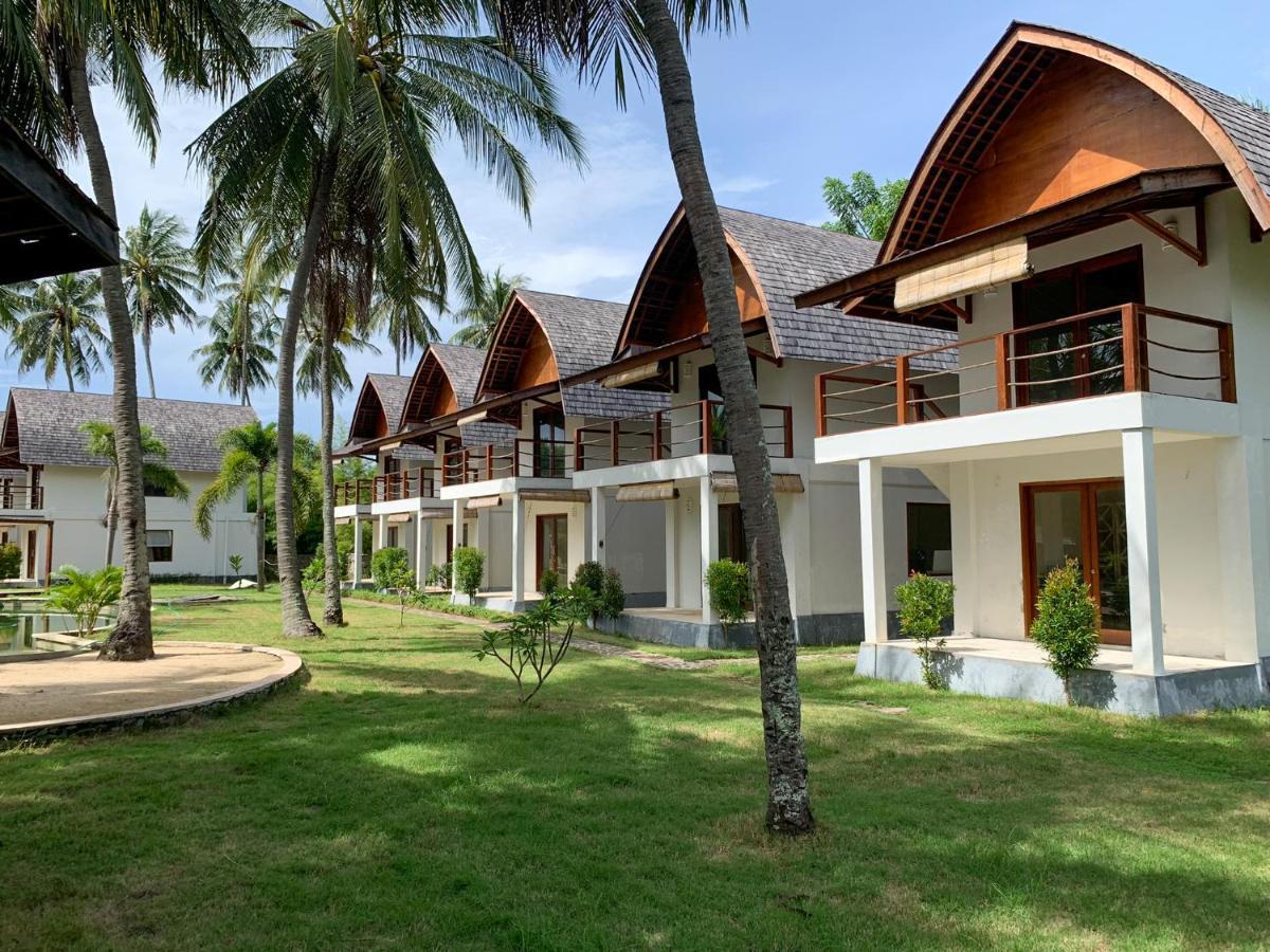 The Club Villas Lombok Sekotong Extérieur photo