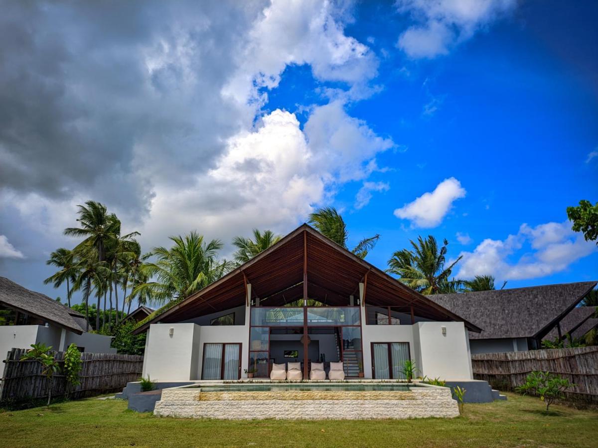 The Club Villas Lombok Sekotong Extérieur photo